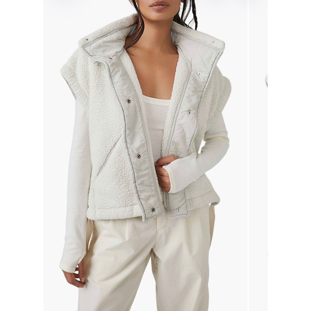 NWOT Miou Muse Teddy Utility Vest Women S/M